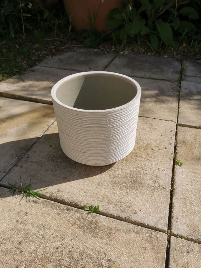 Plant pot 
