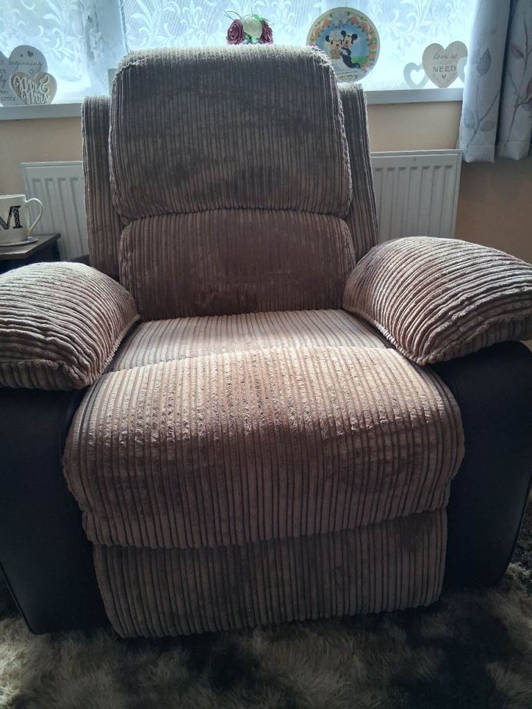 Electric recliner chair