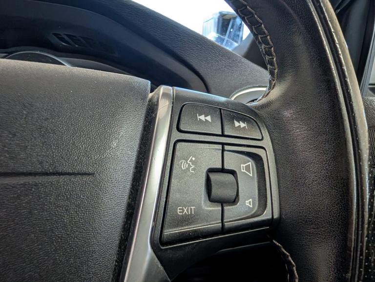 2019 Volvo V40 2.0 T2 GPF R-Design Nav Plus Euro 6 (s/s) 5dr HATCHBACK Petrol Manual