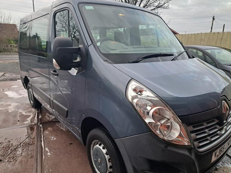 REANAULT MASTER SI28 BUSINESS MINI BUS WHEEL CHAIR  ADAPTION