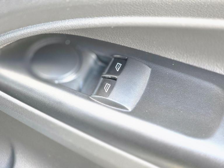 2018 Ford Transit Connect 1.5 220 EcoBlue Auto L1 Euro 6 (s/s) 5dr PANEL VAN Diesel Automatic