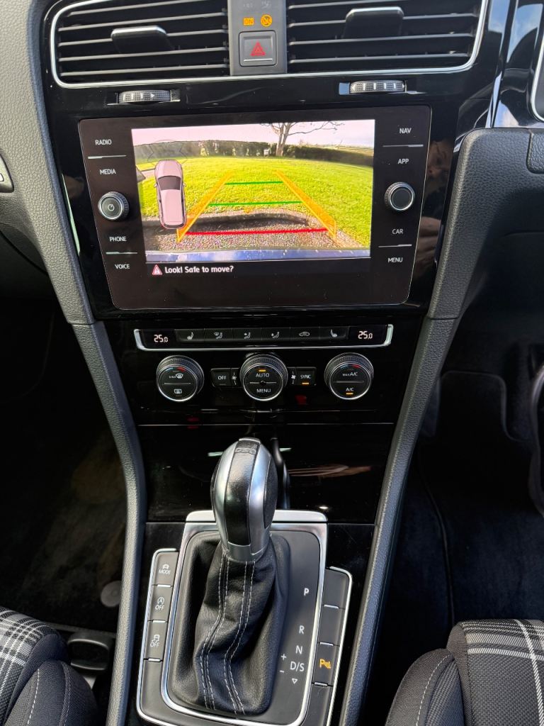 Volkswagen, GOLF, Hatchback, 2017, Semi-Auto, 1968 (cc), 5 doors