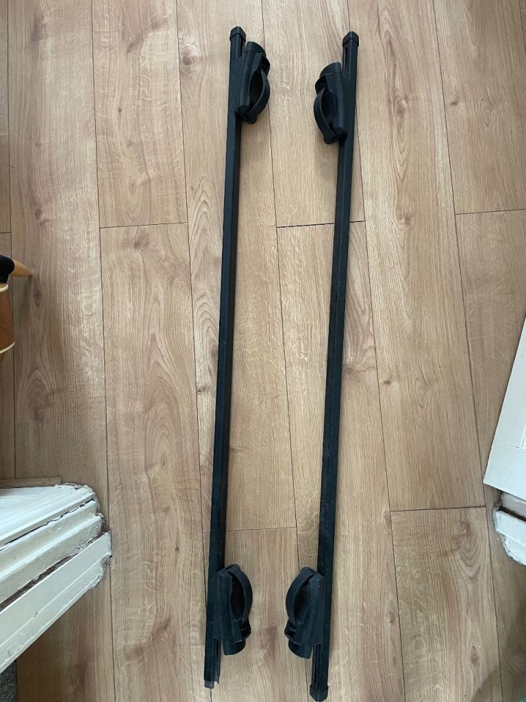 Thule 750 roof bar set