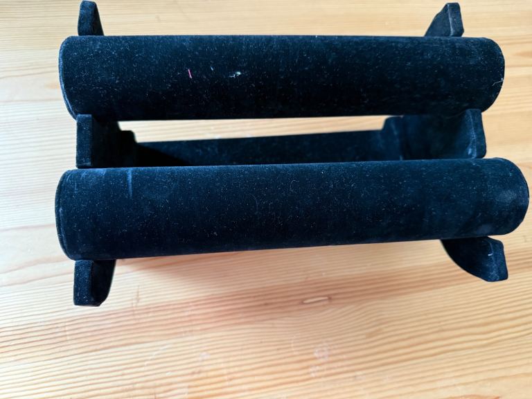 Bangle stand