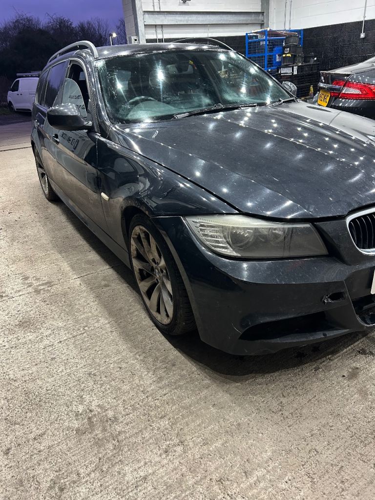 Bmw 320d 3 series estate spares or repairs engine good ( read add ) Requires work e90 e92