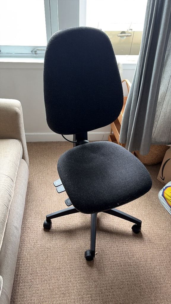 Black Office Chair with Wheels – very Good Condition