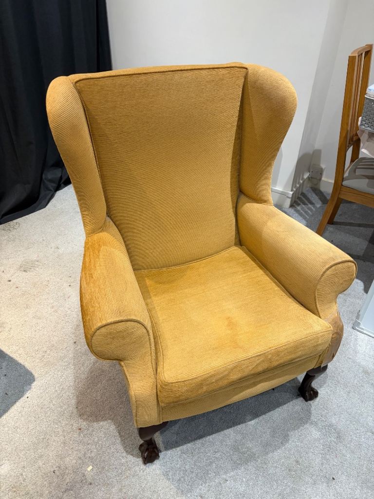 Wing back chair