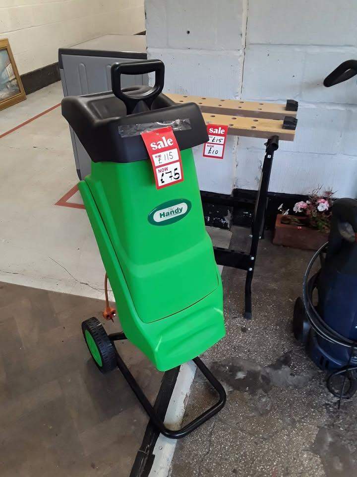 Handy electric garden shredder Copley Mill Low Cost Moves 2nd Hand Furniture STALYBRIDGE SK15 3DN