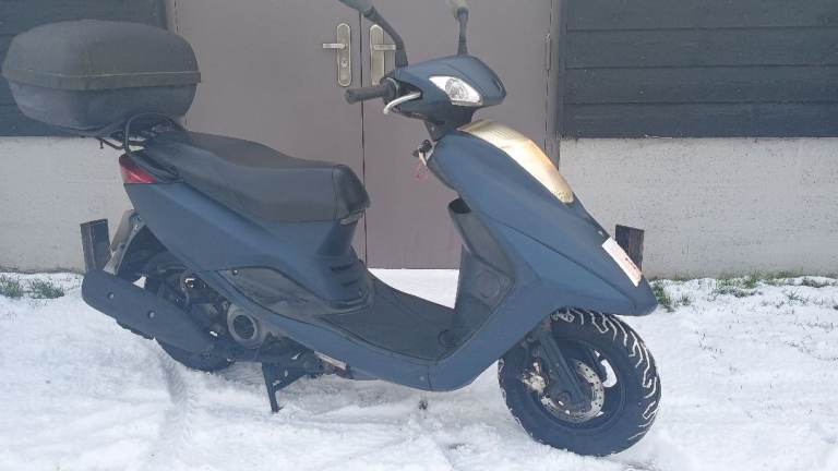 2015 Yamaha vity 125cc scooter moped long MOT 
