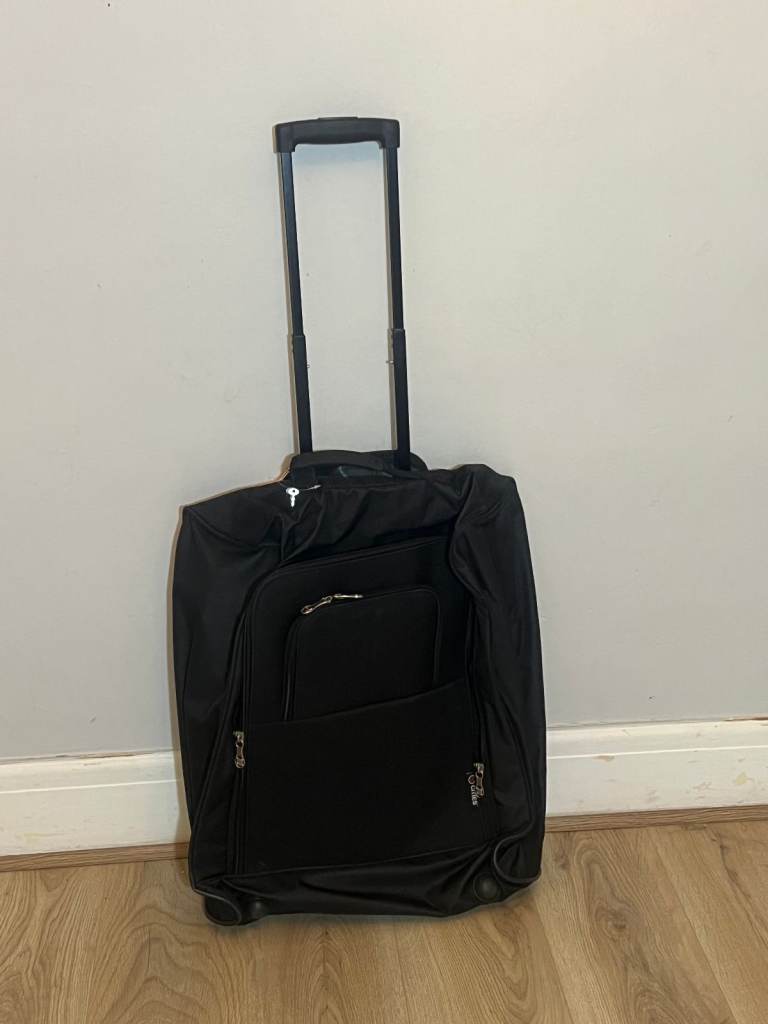 5 NEW Wheeled super lightweight cabin bags, suitcases, luggage, handbags