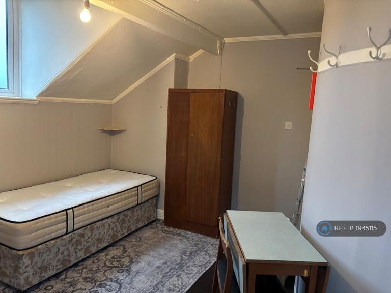 1 bedroom in Dover Road, Sheffield, S11 (#1945115)