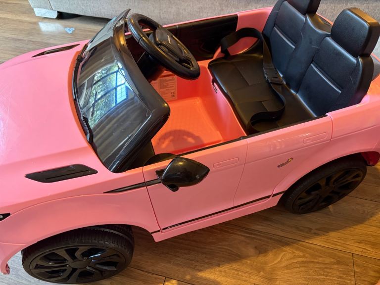 Pink Land Rover Range Rover Evoque 12V Ride-On Car – Good Condition