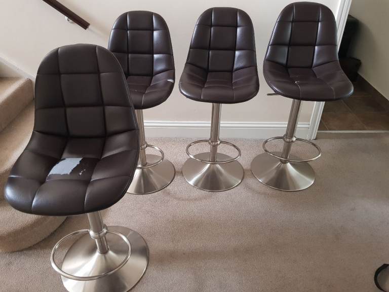 4 x swivel bar stools with gas lift