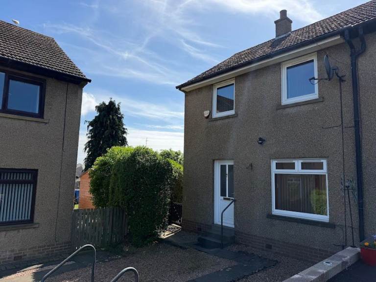 Kemnay Gardens-Two Bed House to Rent Dundee, DD4