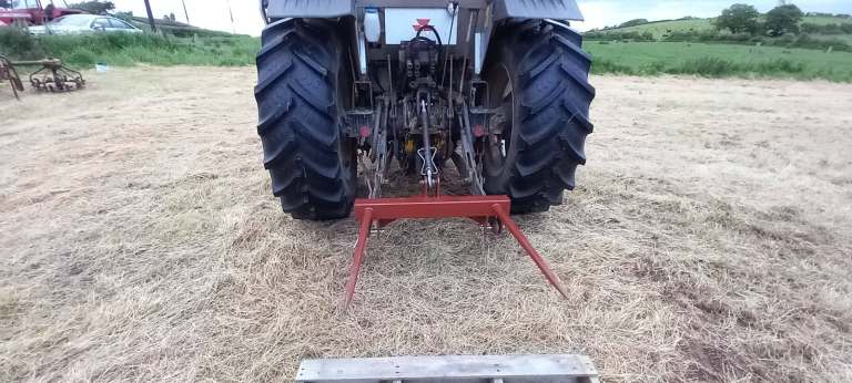 Bale spike for silage bales/hay straw 