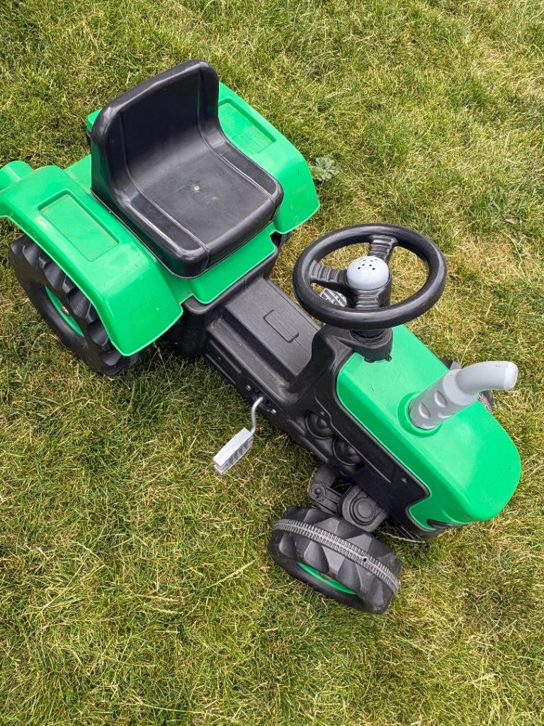 Kids Green Pedal Tractor with Trailer – Good Condition