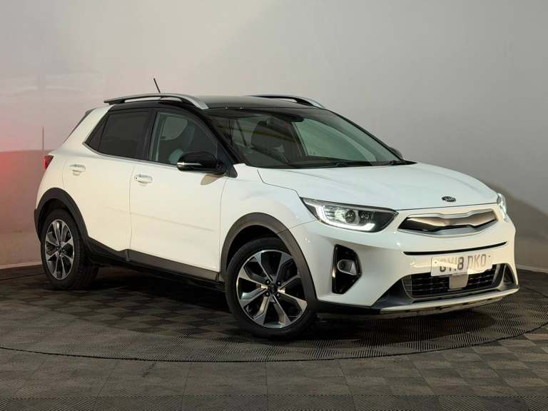 WHITE 2018 KIA STONIC FIRST EDITION 1.6 CRDI DIESEL 5 DOOR SUV EURO 6 ULEZ
