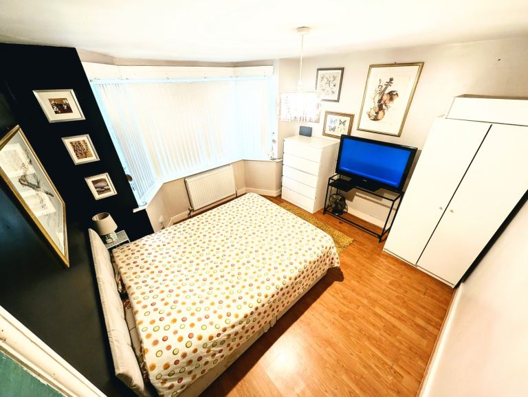 Private Double room for rent slough 