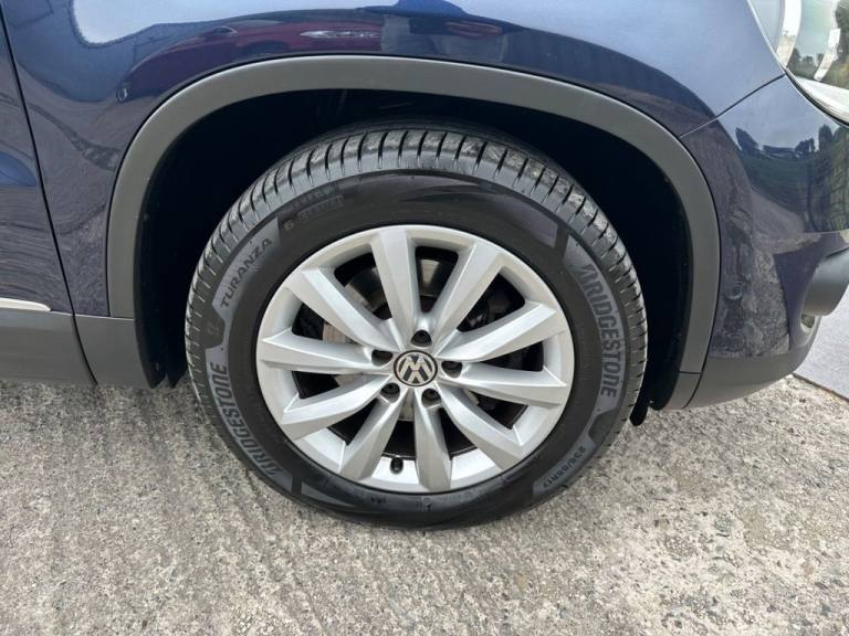 2014 Volkswagen Tiguan 2.0 TDI BlueMotion Tech Match SUV 5dr Diesel Manual 2WD Euro 5 (s/s) (140 ...