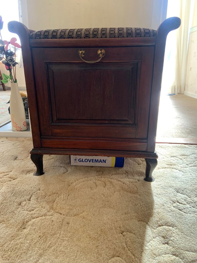 Piano stool (house clearance)