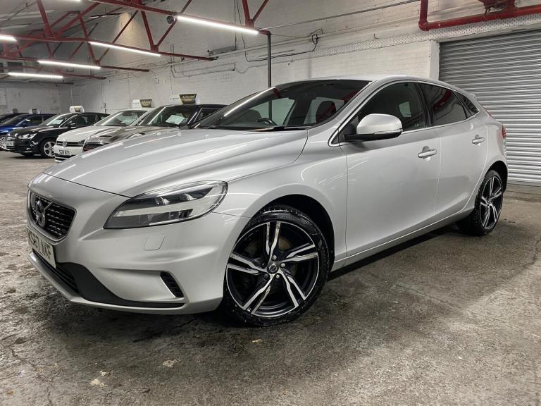 2017 Volvo V40 2.0 D3 R-Design Pro Euro 6 (s/s) 5dr HATCHBACK Diesel Manual