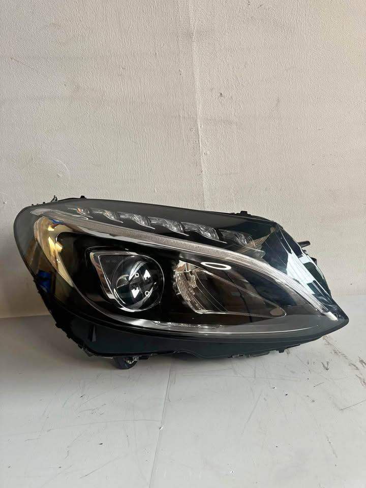 GENUINE OEM Mercedes C Class W205 High Performance Driver Side Right LED Headlight 15-18