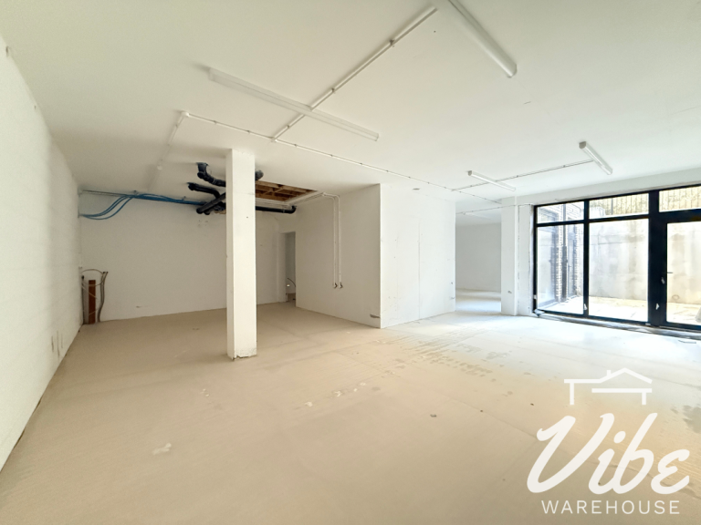 Shop to Rent in Stoke Newington, Windus Road, N16 (Basement)