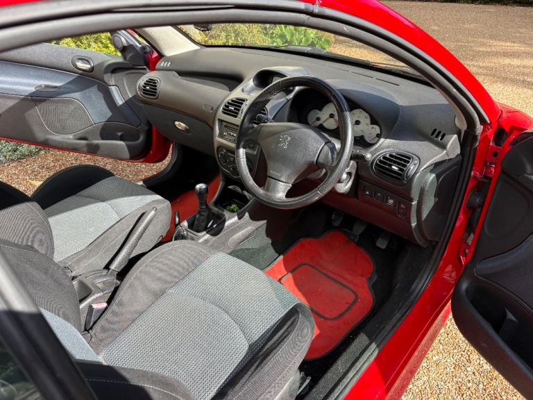 Peugeot, 206, Convertible, 2006, Manual, 1560 (cc), 2 doors