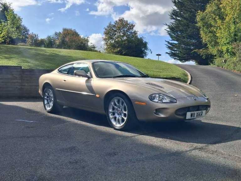 2000 Jaguar XKR Coupe (X100)