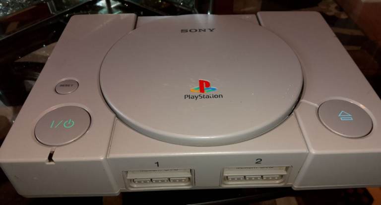 Ps1 Sony console and power supply 