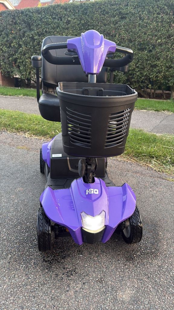 Fold up/boot scooter - CAN DELIVER