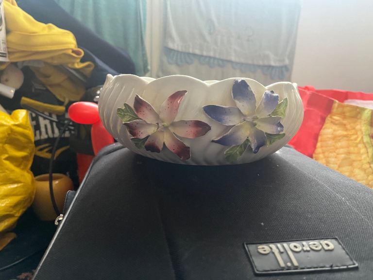 image for Vintage serving bowl 