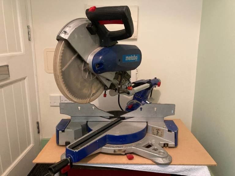 Metabo KGS305 sliding compound mitre saw 230V