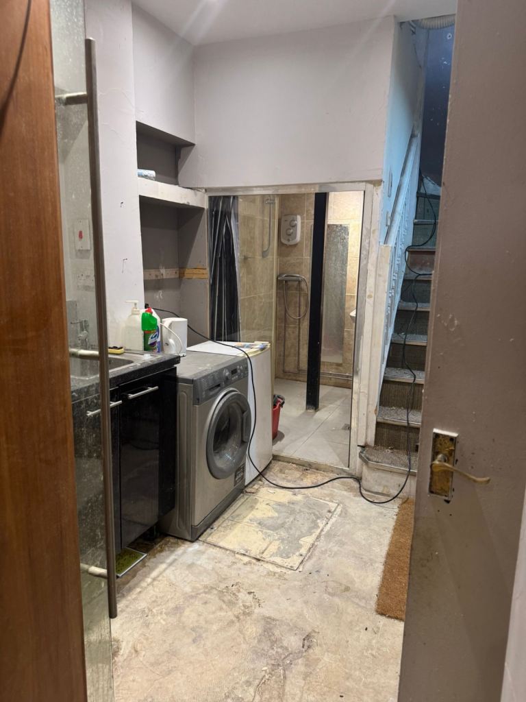Basement Office/Studio - Prominent Corner, W14
