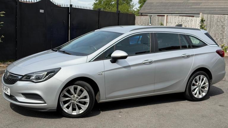  Vauxhall Astra 1.6 CDTi Tech Line Sports Tourer Euro 6 (s/s) 5dr Diesel Manual