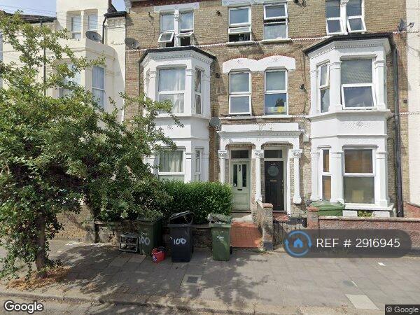 2 bedroom flat in Sandmere Road, London, SW4 (2 bed) (#2916945)