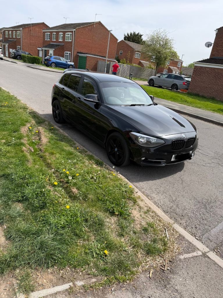 BMW, 1 SERIES, Hatchback, 2012, Manual, 1995 (cc), 5 doors