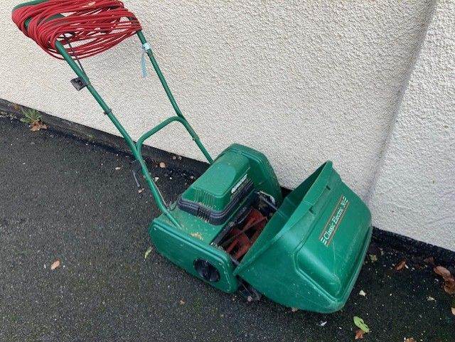 Qualcast electric cylinder mower