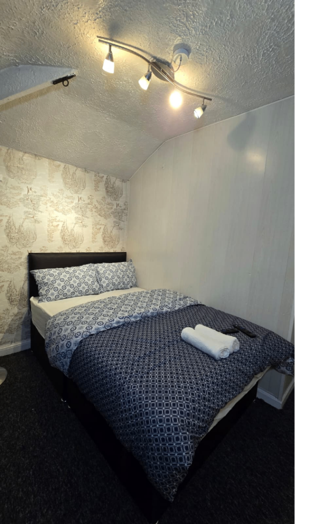 Spacious and Cosy Double Rooms for Rent in - WN5 9RB