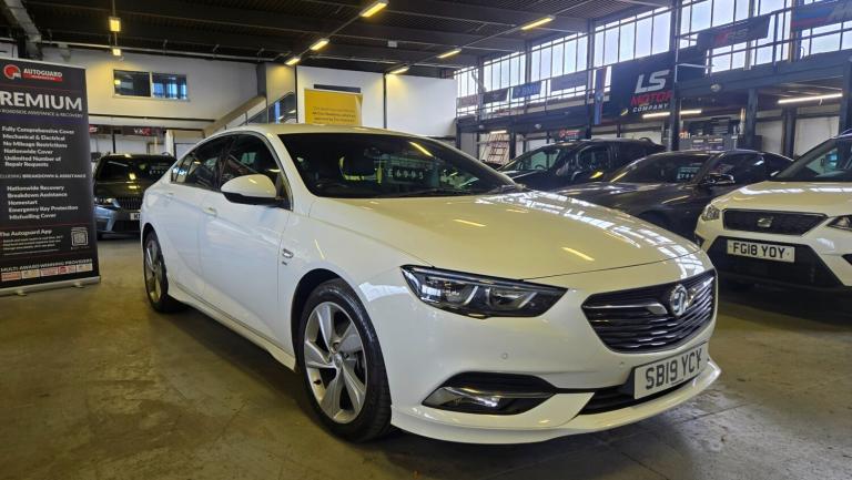 2019 Vauxhall Insignia 2.0 Turbo D SRi Vx-line Nav 5dr HATCHBACK Diesel Manual