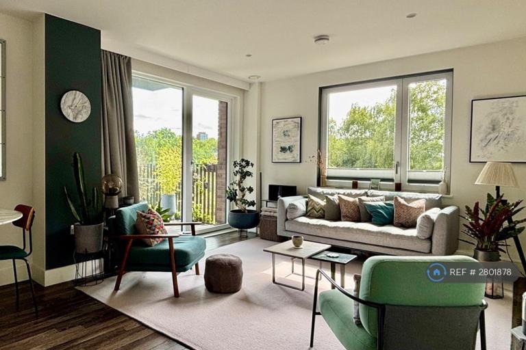 2 bedroom flat in Quartz Apartments, London, SE14 (2 bed) (#2801878)