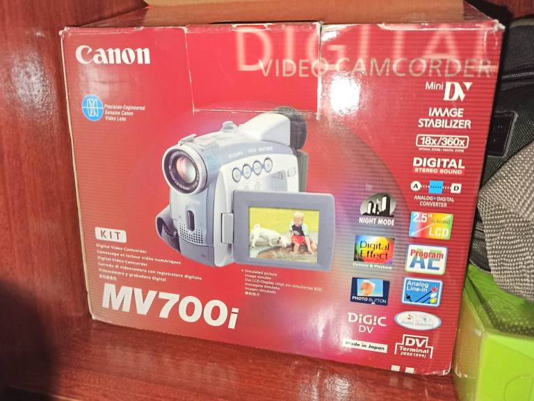 Canon MV700i Camcorder digital Video Camera mini DV cassette analogue to digital