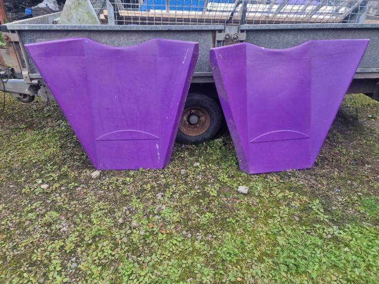 Plastic hay bars