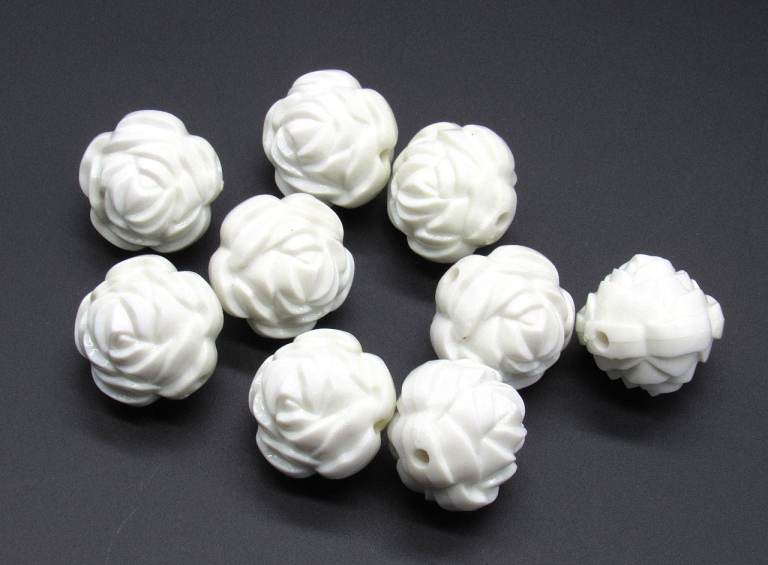 Set of 9 Vintage White Moulded Plastic Large Rose Flower Beads 1950s 1960s Retro