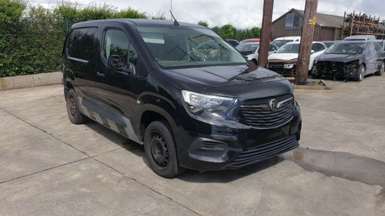 **For parts** Vauxhall Combo Sportive S/S, 1.5 diesel 5 speed (2019).