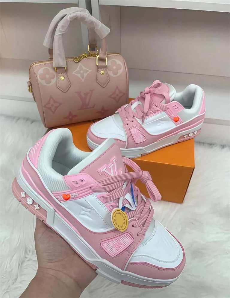 Louis Vuitton shoes and bag sets 