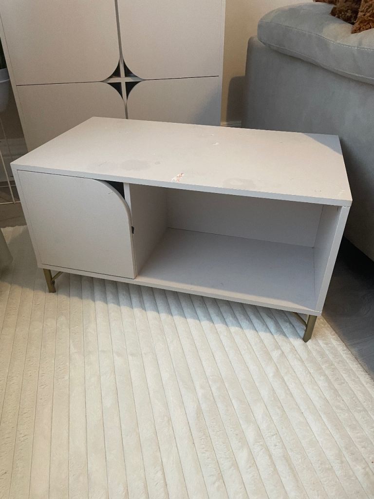 FREE COFFEE TABLE 