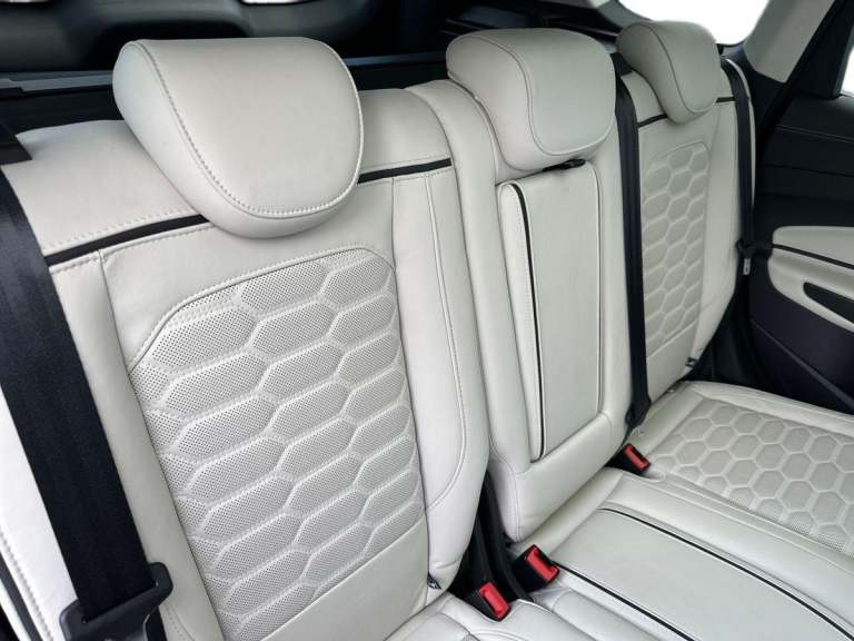 2018 Ford Kuga 2.0 TDCi 180 5dr Auto HATCHBACK DIESEL Automatic