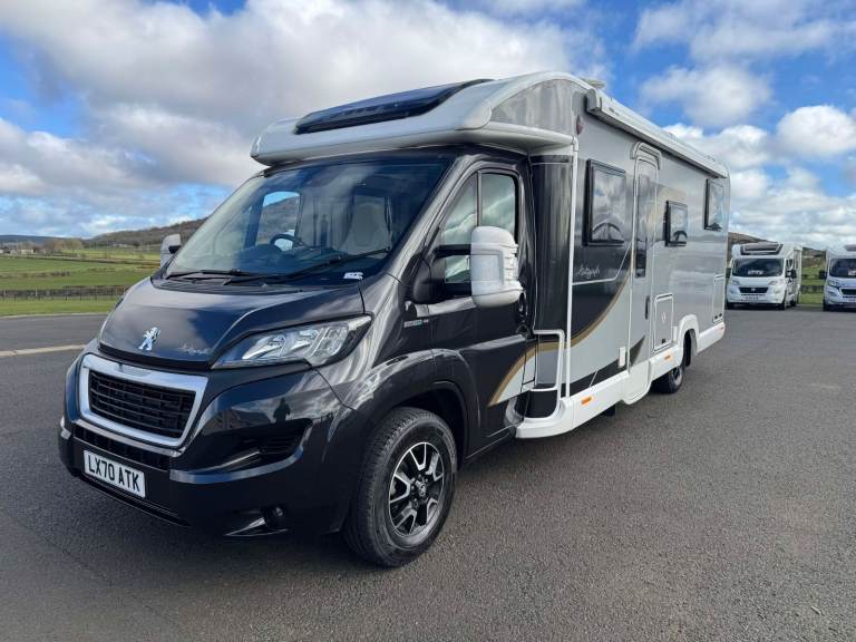 2020 BAILEY AUTOGRAPH 79-4I 4 BERTH FIXED BED MOTORHOME WITH ONLY 11K MILES ANDERSON MOTORHOME SALES