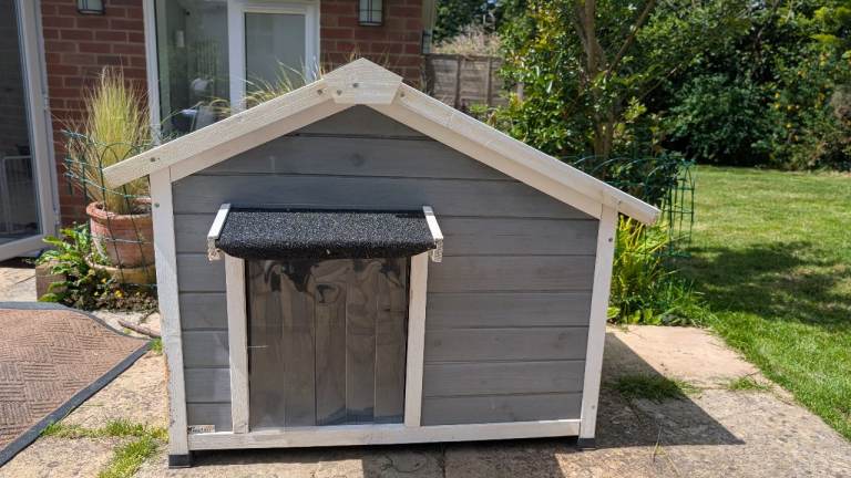 PawHut Wooden Dog Kennel Outdoor Dog House for Dogs @ 30H x 37w cm